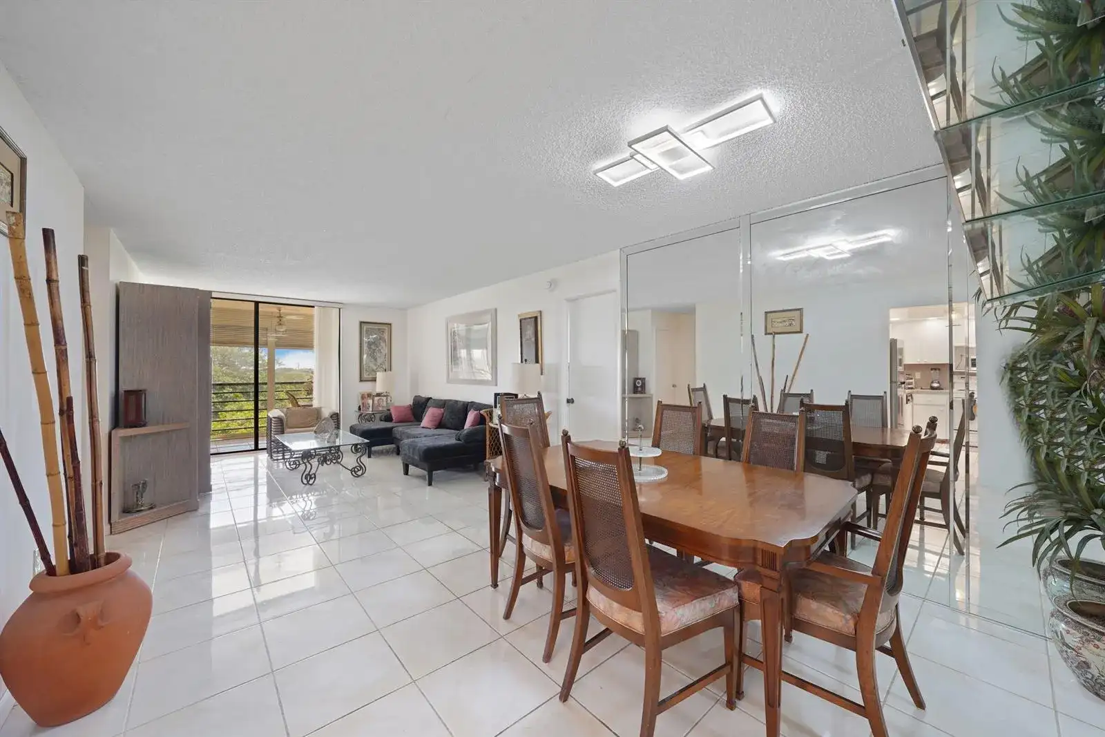 1200 Saint Charles Place # 509, Pembroke Pines FL 33026 photo 2