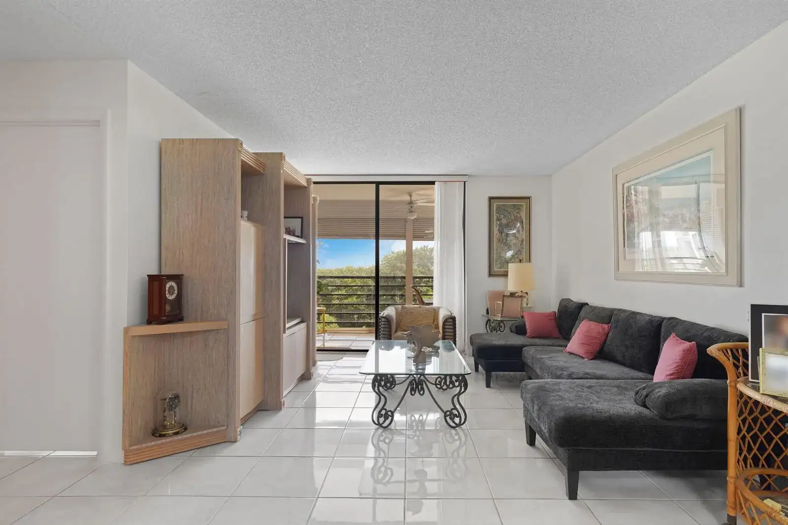 1200 Saint Charles Place # 509, Pembroke Pines FL 33026 photo 3