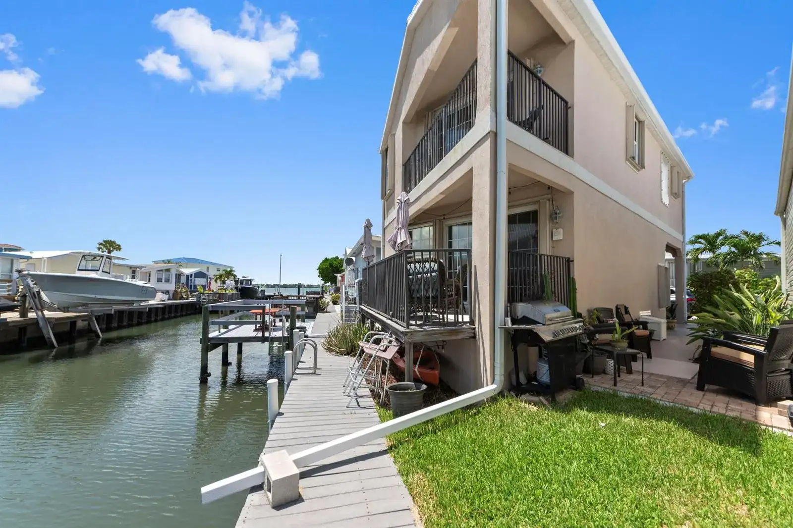 37 Nettles Boulevard, Jensen Beach FL 34957 photo 4