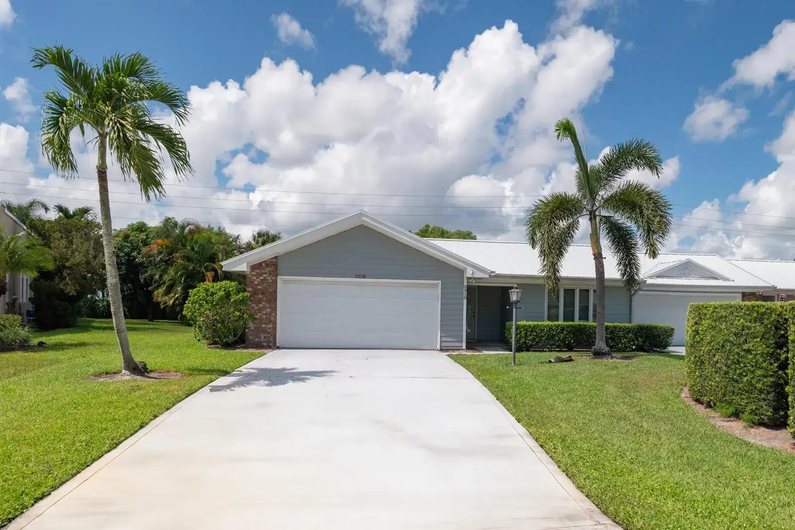 2918 SE Fairway W, Stuart FL 34997 photo 2