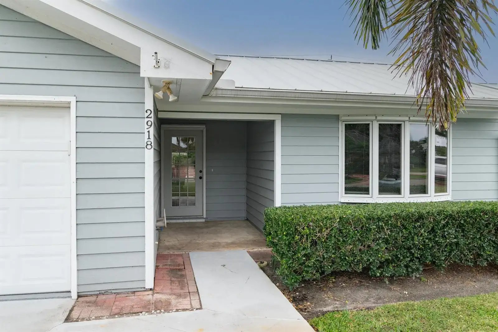 2918 SE Fairway W, Stuart FL 34997 photo 3