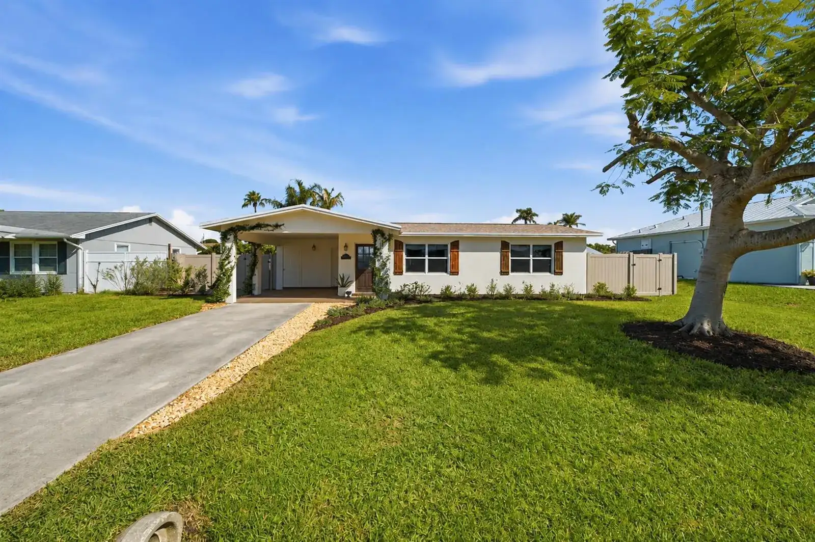 1803 SE Lafayette Street, Stuart FL 34997 photo 2