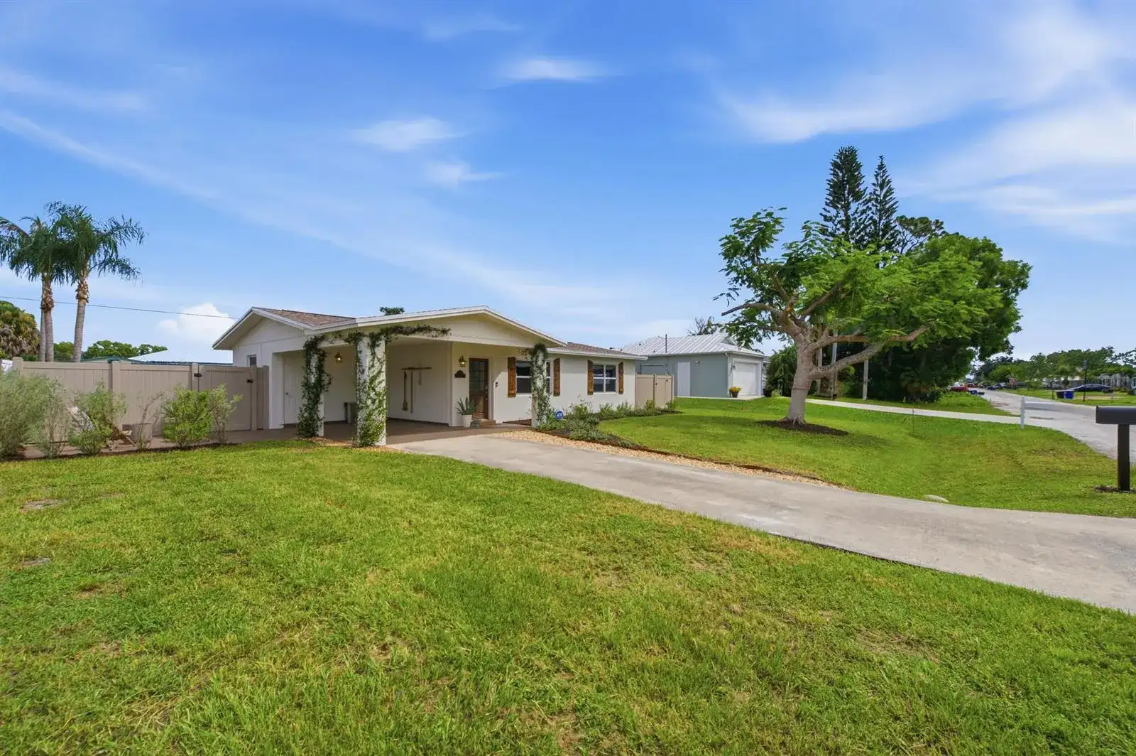 1803 SE Lafayette Street, Stuart FL 34997 photo 3