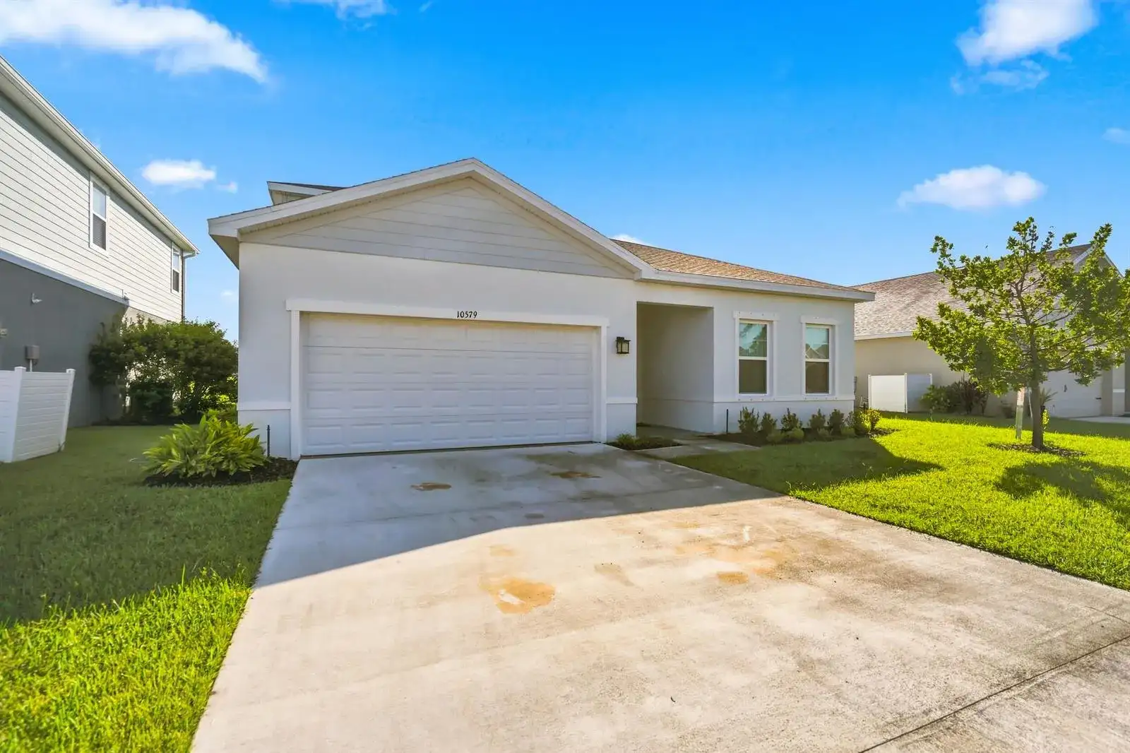10579 SW VASARI Way, Port St. Lucie FL 34987 photo 2