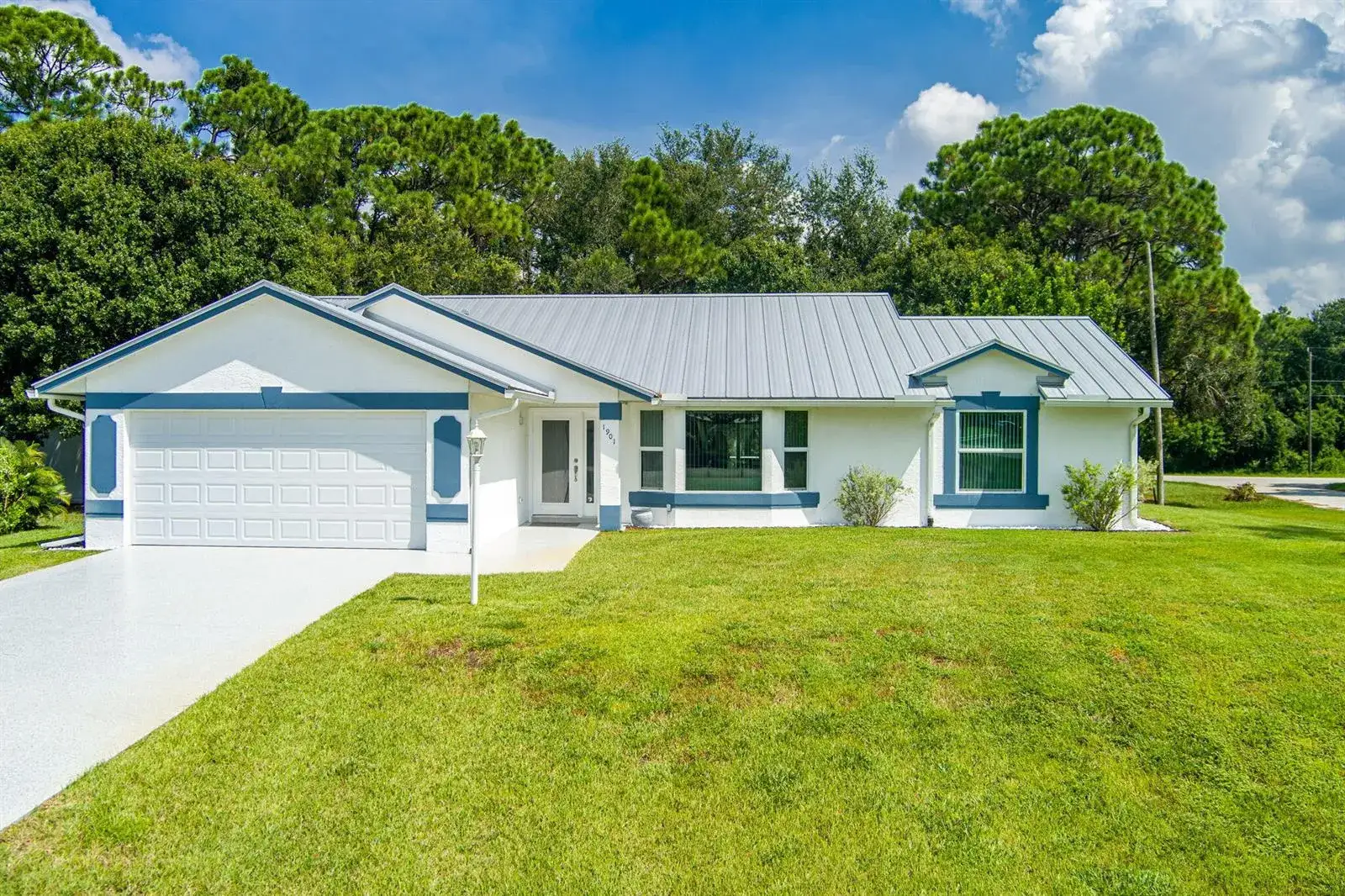 1901 SW Yellowtail Avenue, Port St. Lucie FL 34953