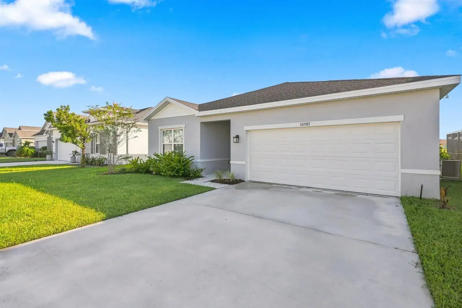10597 SW VASARI Way, Port St. Lucie FL 34987 photo 2