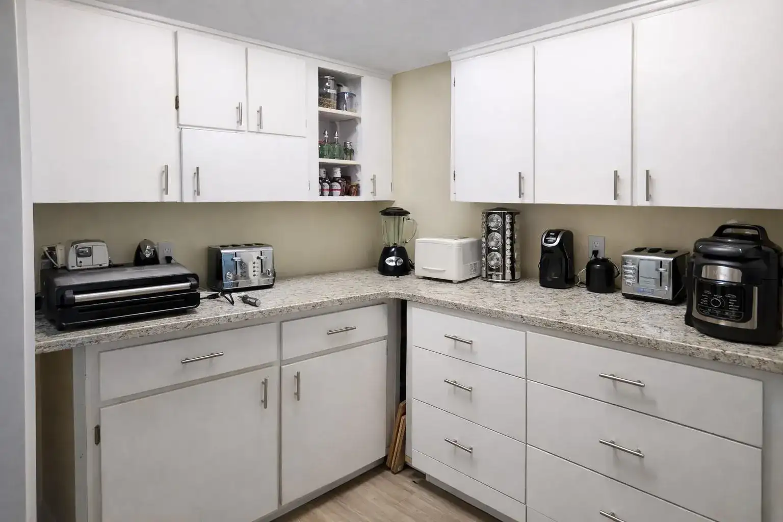 728 N FISCHER Circle, Sebastian FL 32958 photo 3