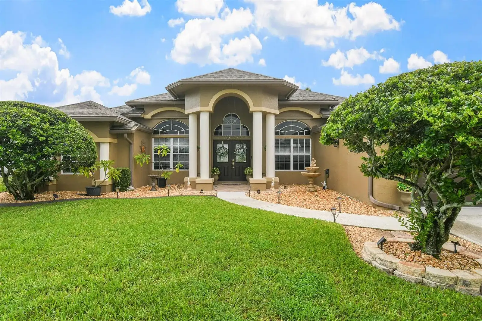 390 SW Jeanne Avenue, Port St. Lucie FL 34953