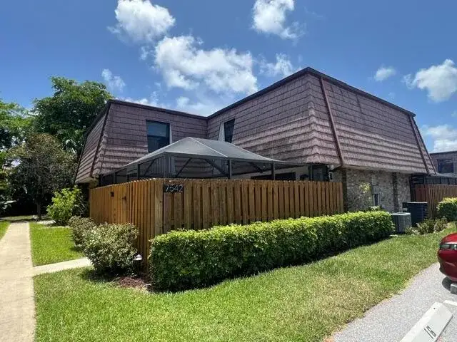 7542 COURTYARD Run E, Boca Raton FL 33433