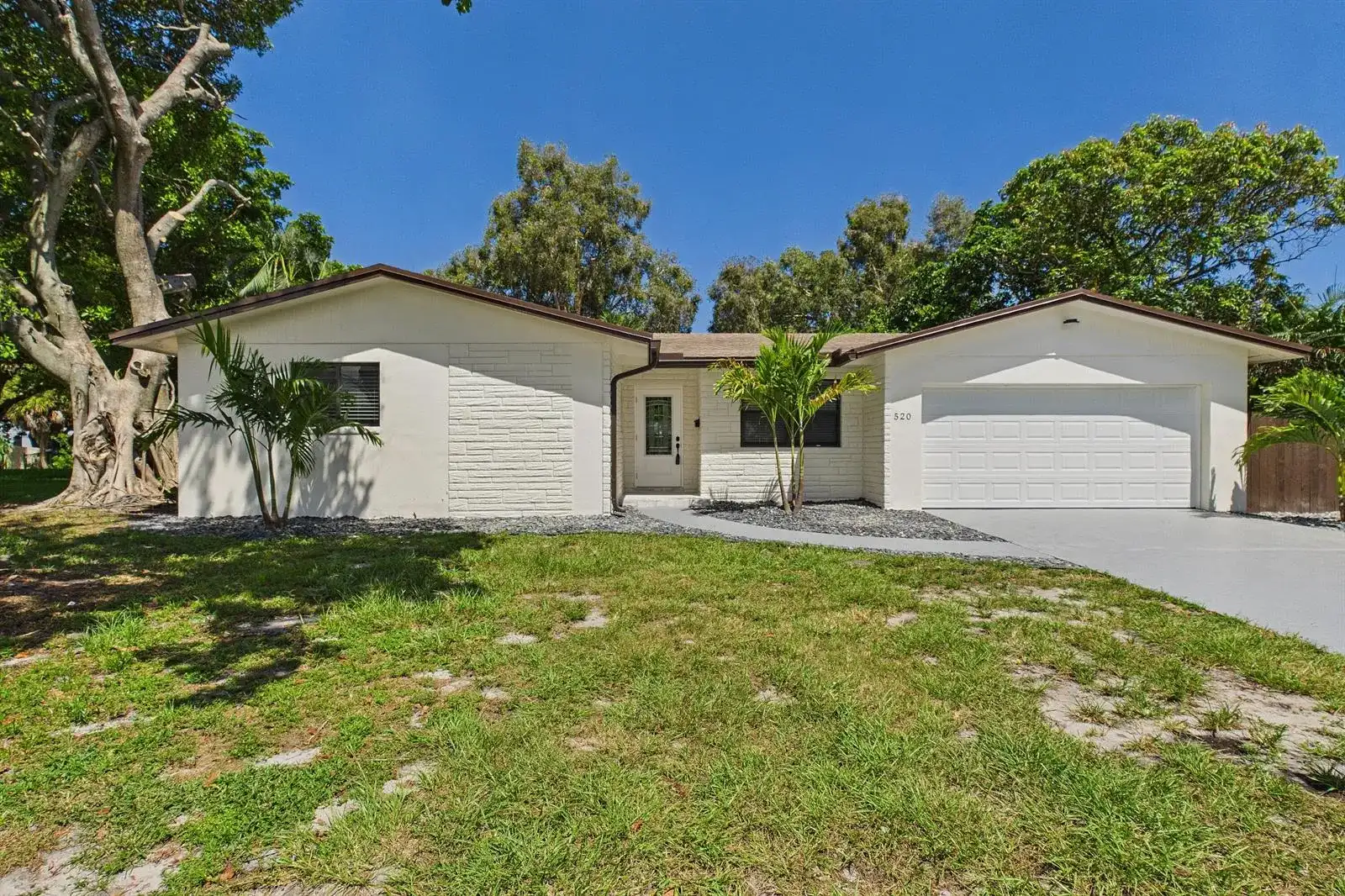 520 NW 43RD Avenue, Plantation FL 33317