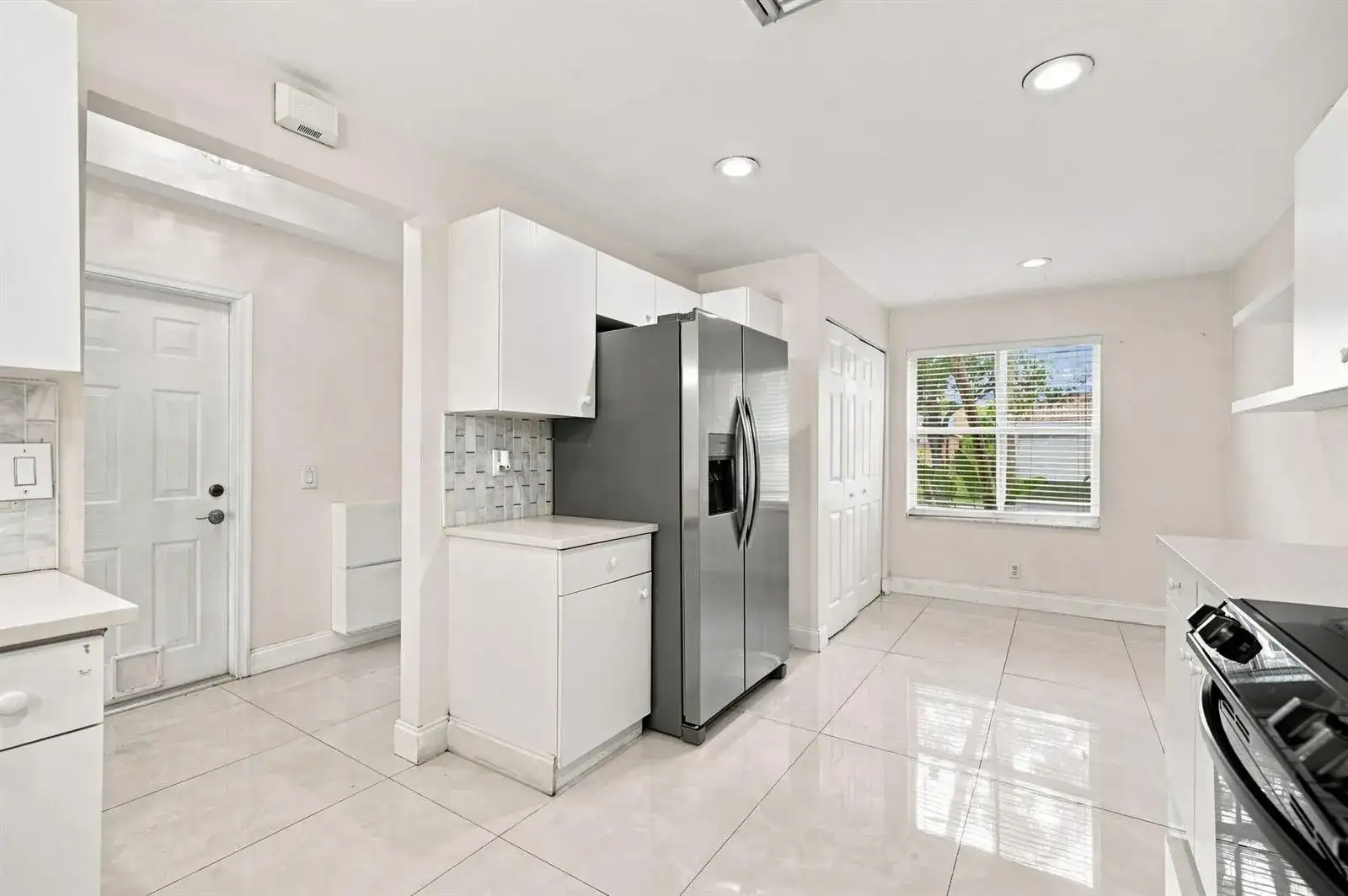 1590 ORION Lane, Weston FL 33327 photo 4