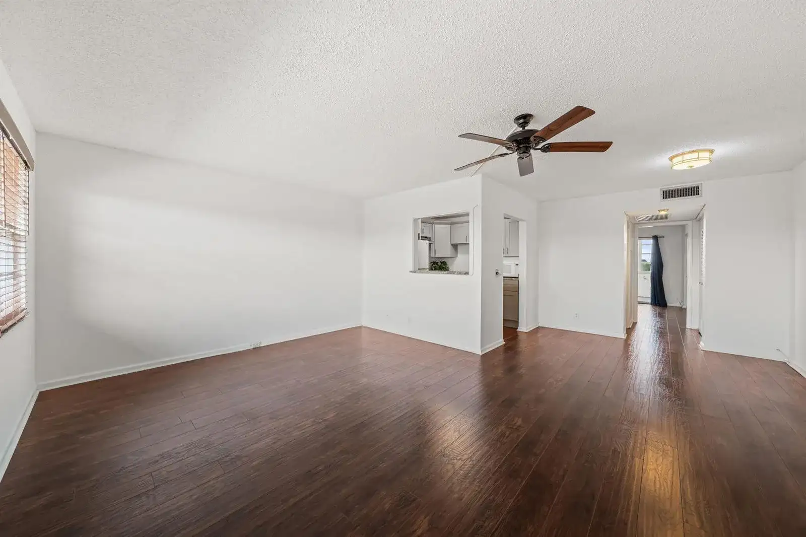 413 SOUTHAMPTON A, West Palm Beach FL 33417 photo 2