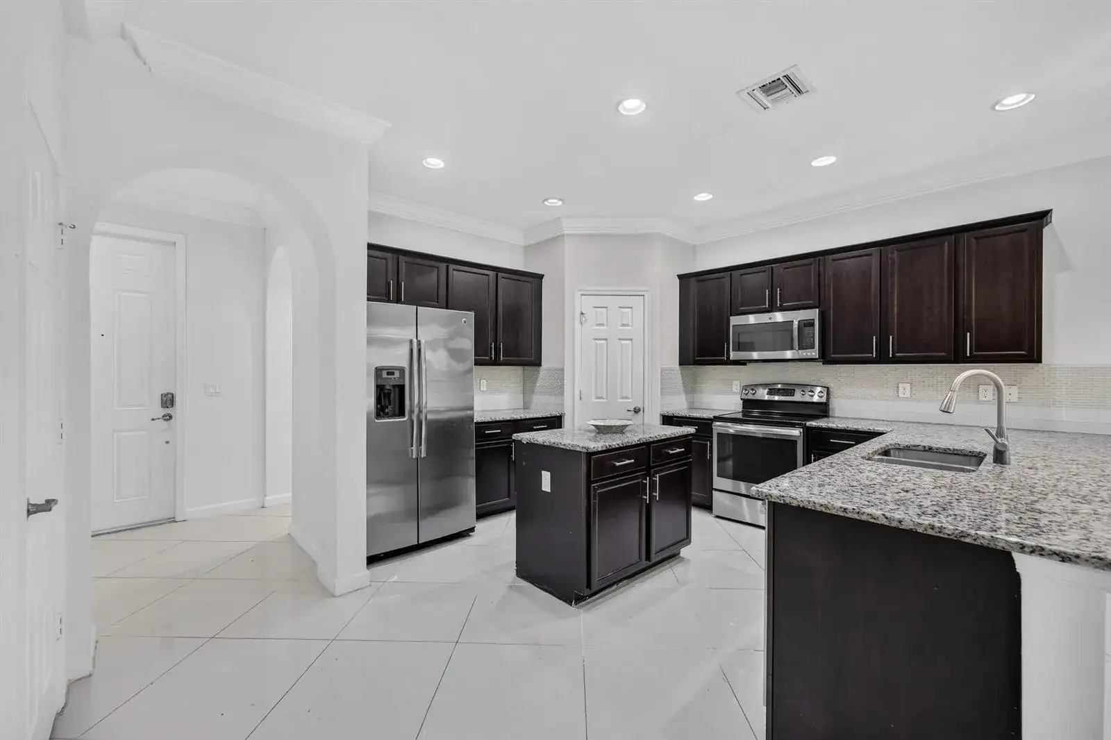 10306 WELLINGTON PARC Drive, Wellington FL 33449 photo 5