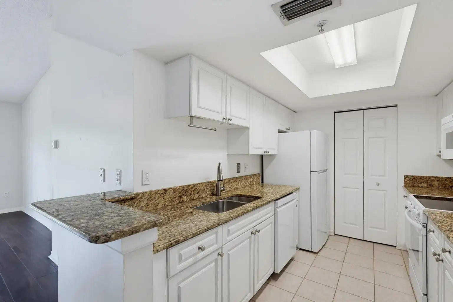 400 CRESTWOOD Court N # 417, Royal Palm Beach FL 33411 photo 3