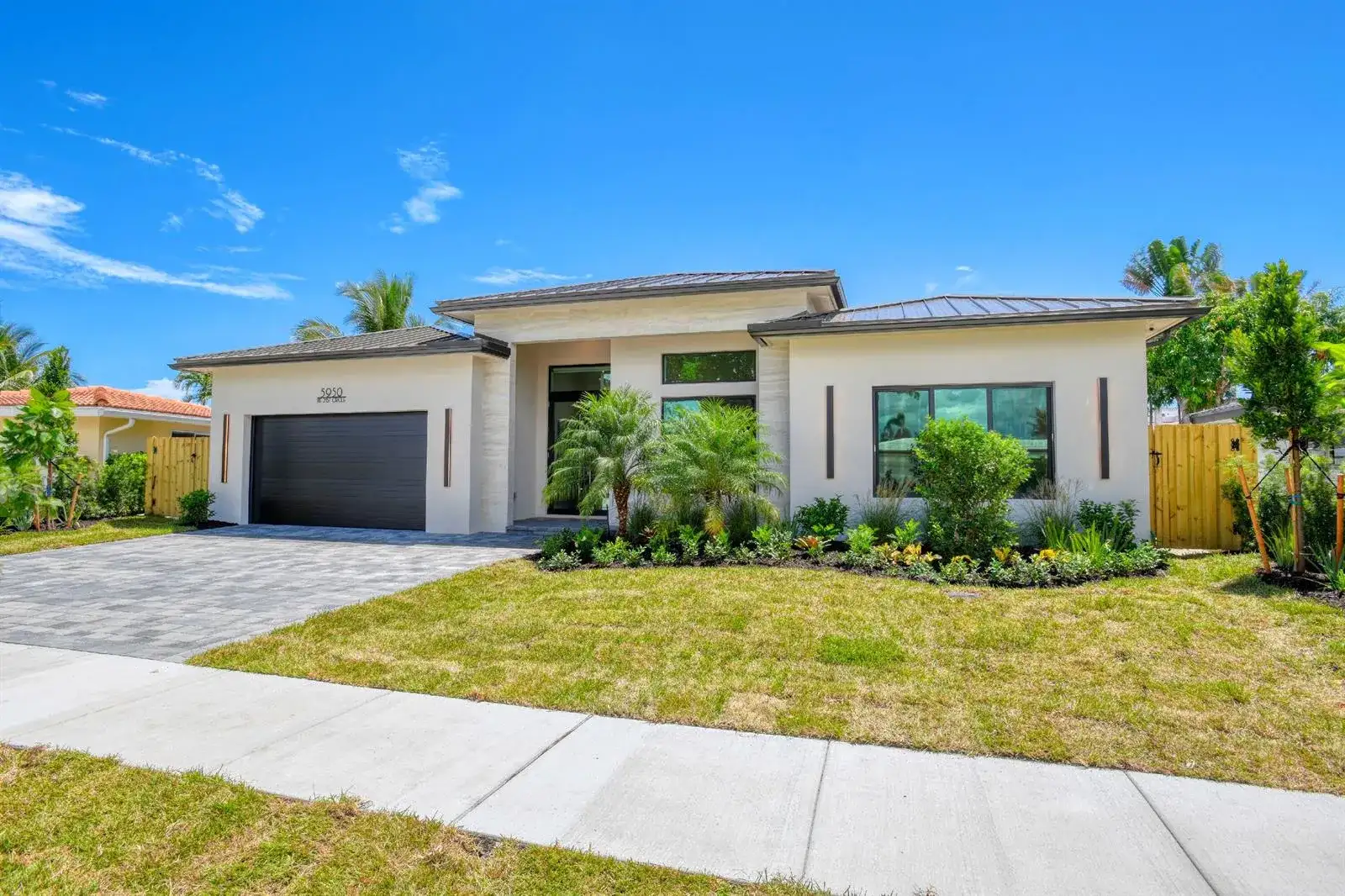 5950 NE 21st Circle, Fort Lauderdale FL 33308 photo 2