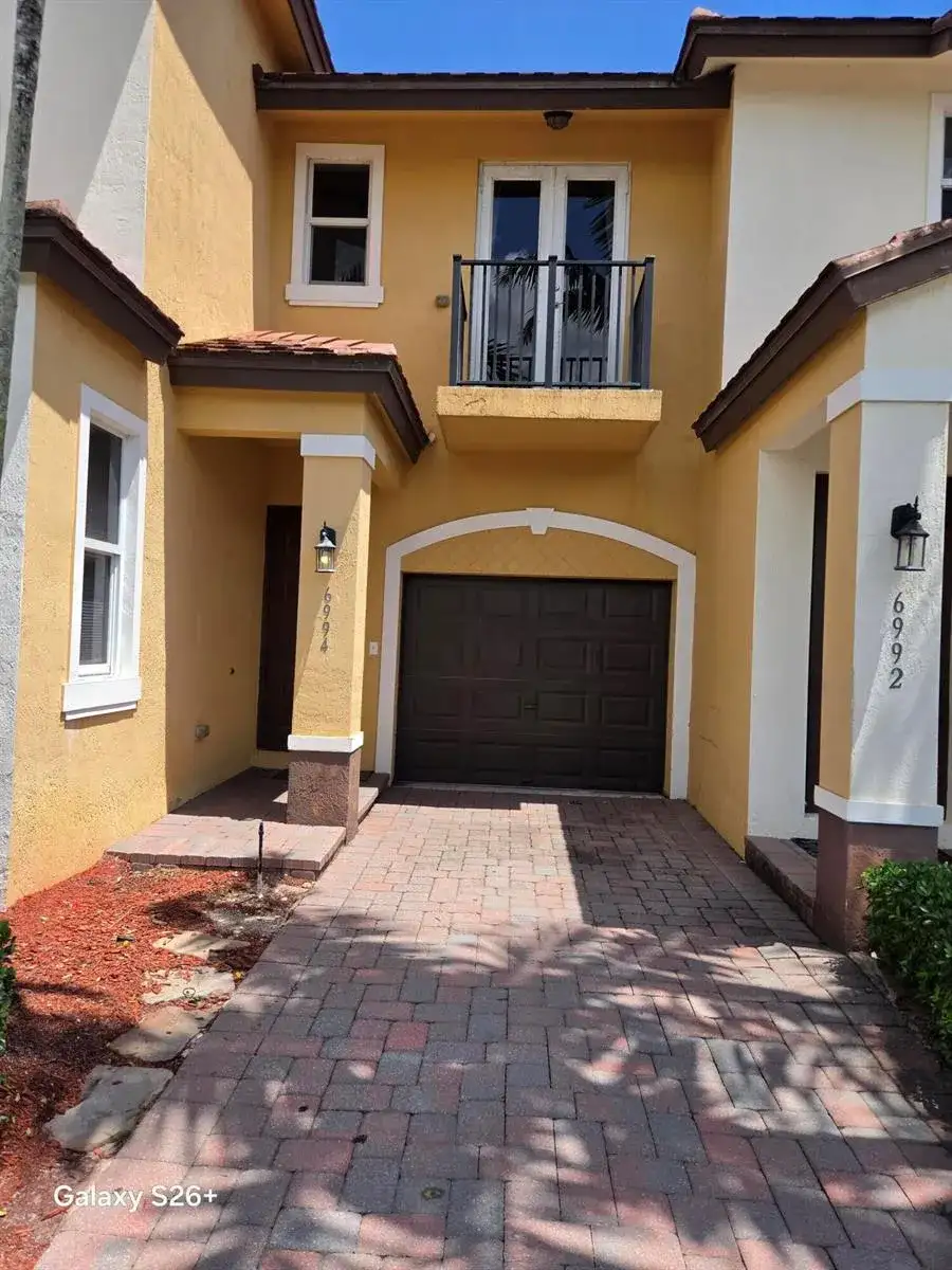 6994 Long Pine Circle, Coconut Creek FL 33073 photo 2