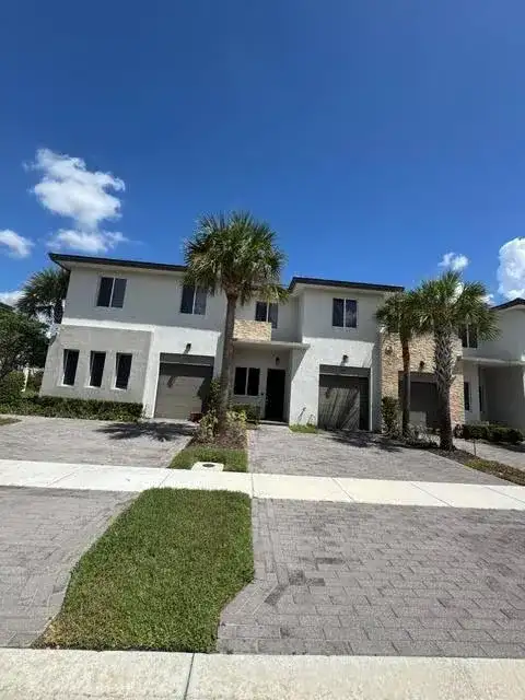 551 PIONEER Way, Royal Palm Beach FL 33411 photo 2