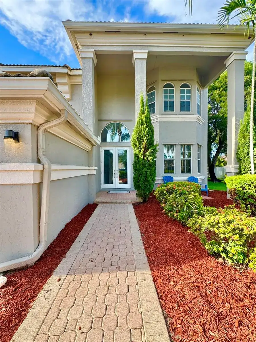 6566 Marbletree Lane, Lake Worth FL 33467 photo 2