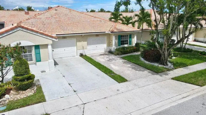 6183 FLORAL LAKES Drive, Delray Beach FL 33484 photo 2