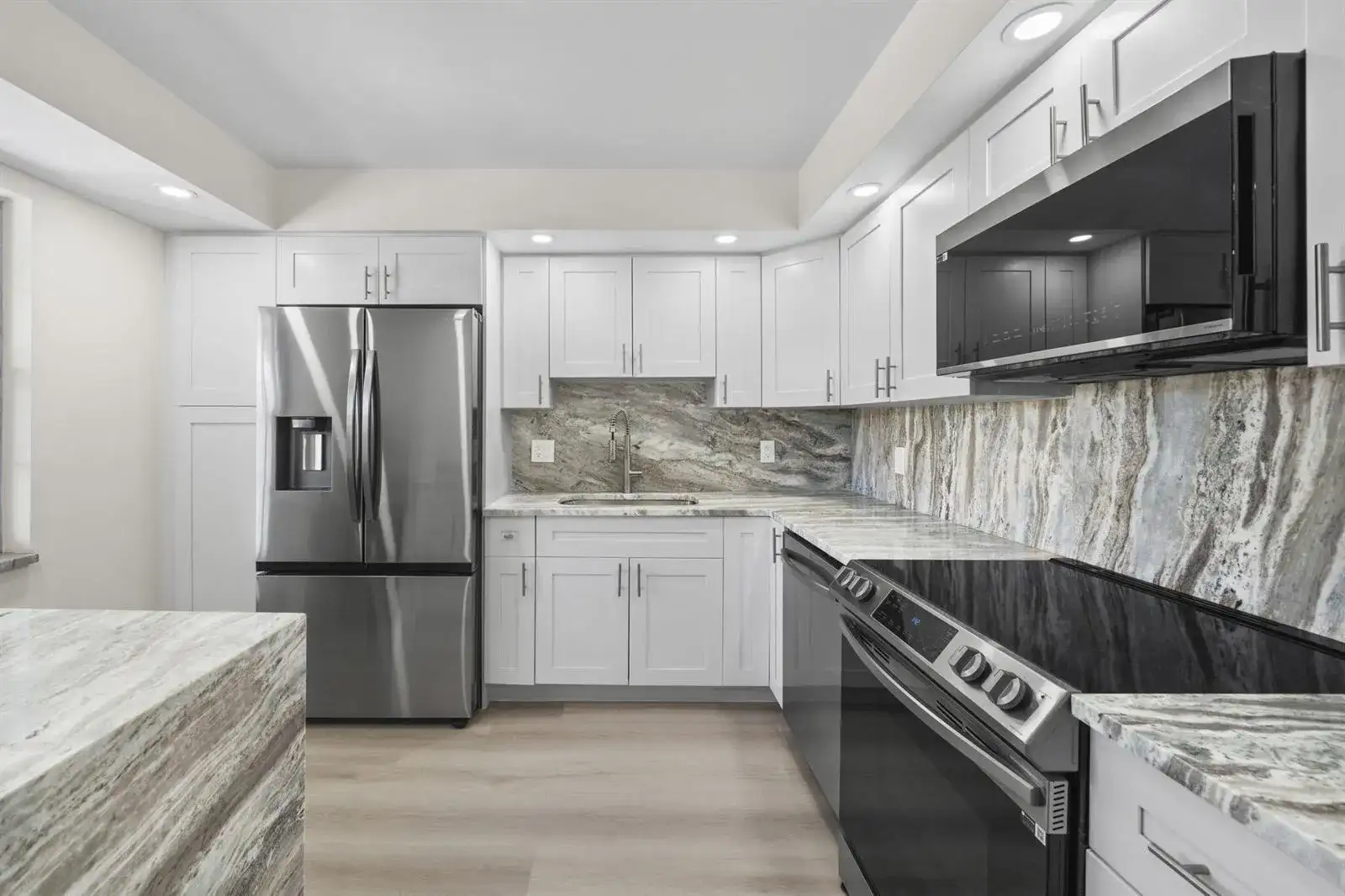 4020 W PALM AIRE Drive # 408, Pompano Beach FL 33069 photo 2