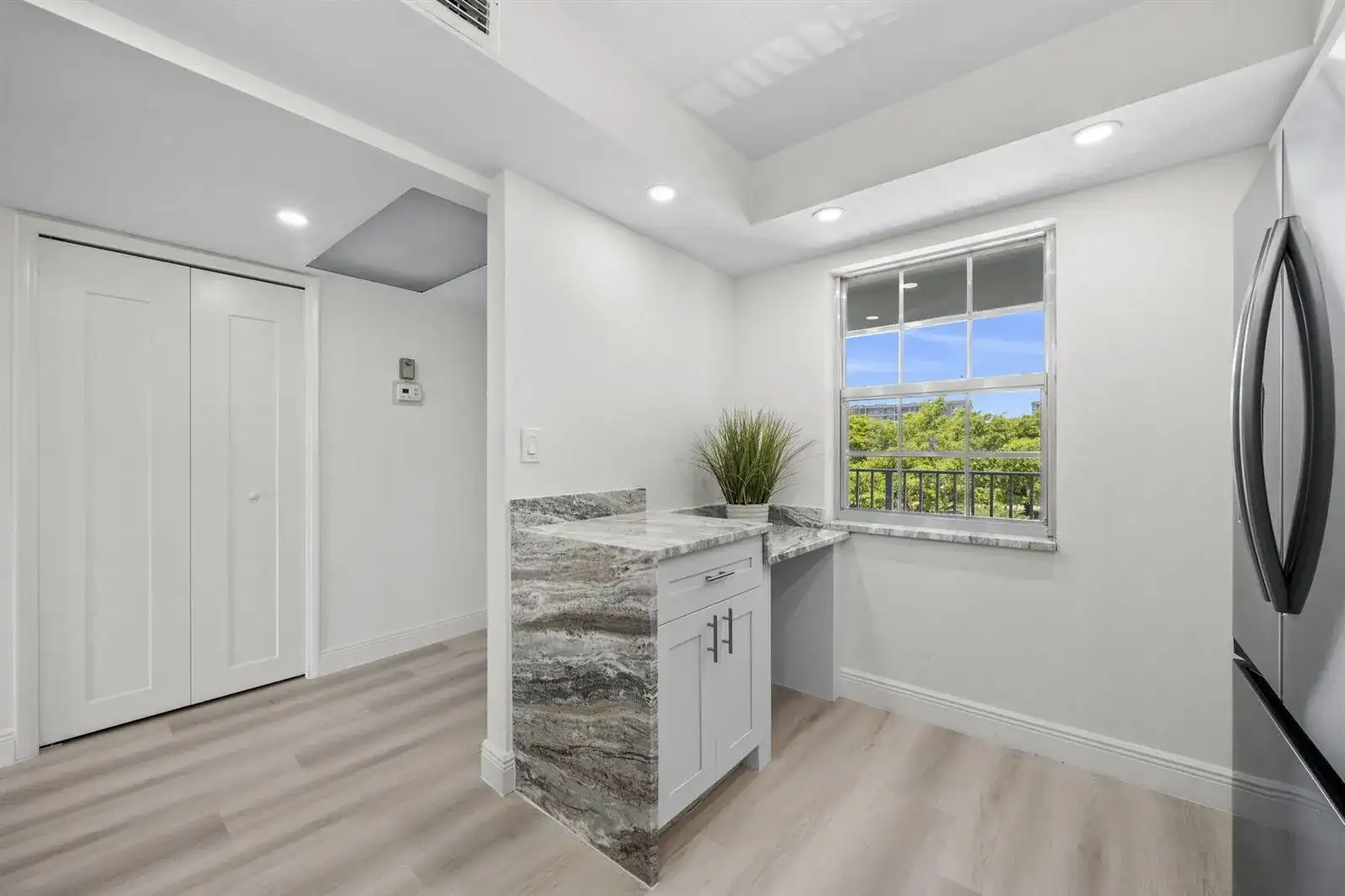 4020 W PALM AIRE Drive # 408, Pompano Beach FL 33069 photo 3