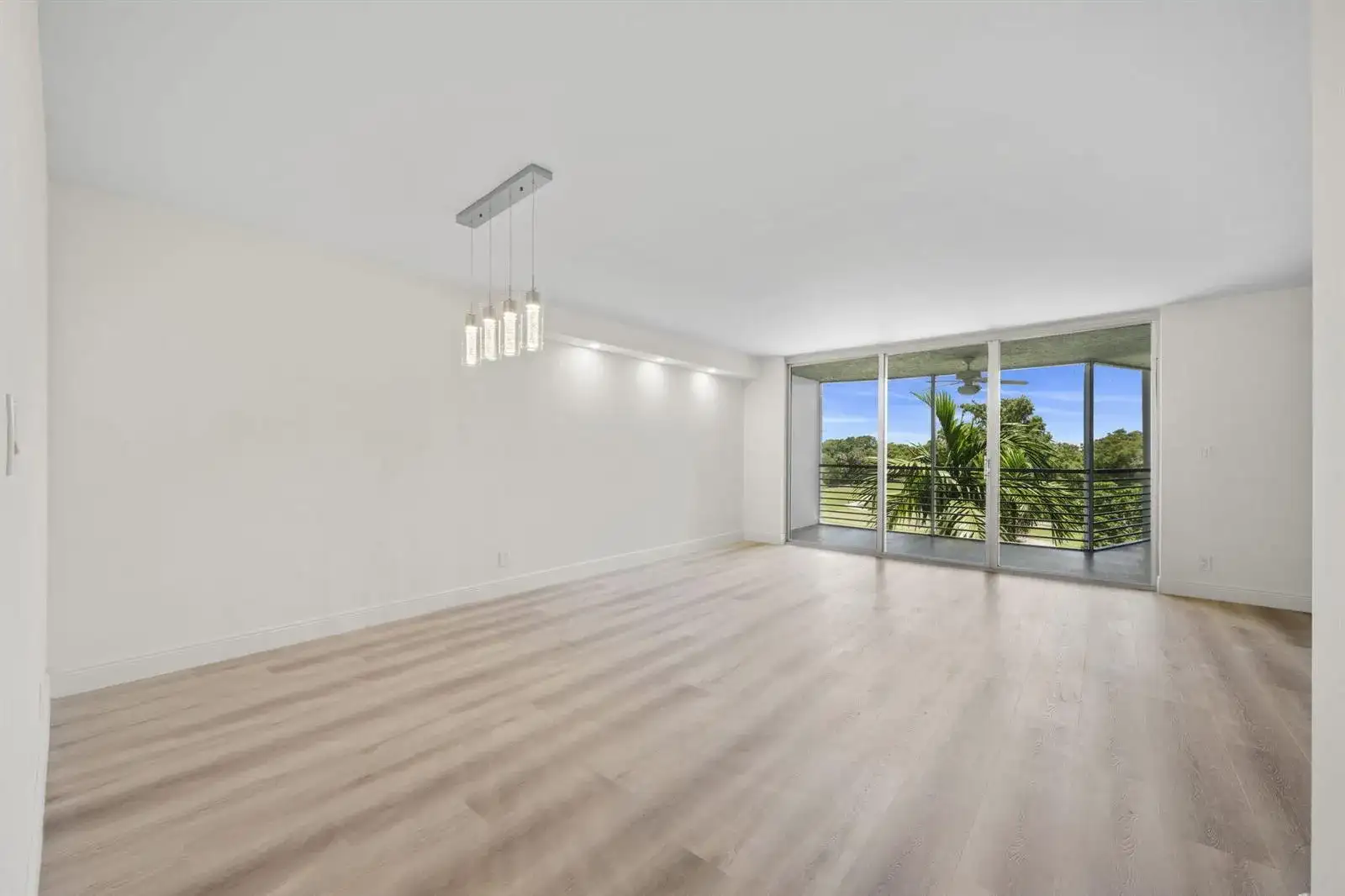 4020 W PALM AIRE Drive # 408, Pompano Beach FL 33069 photo 4