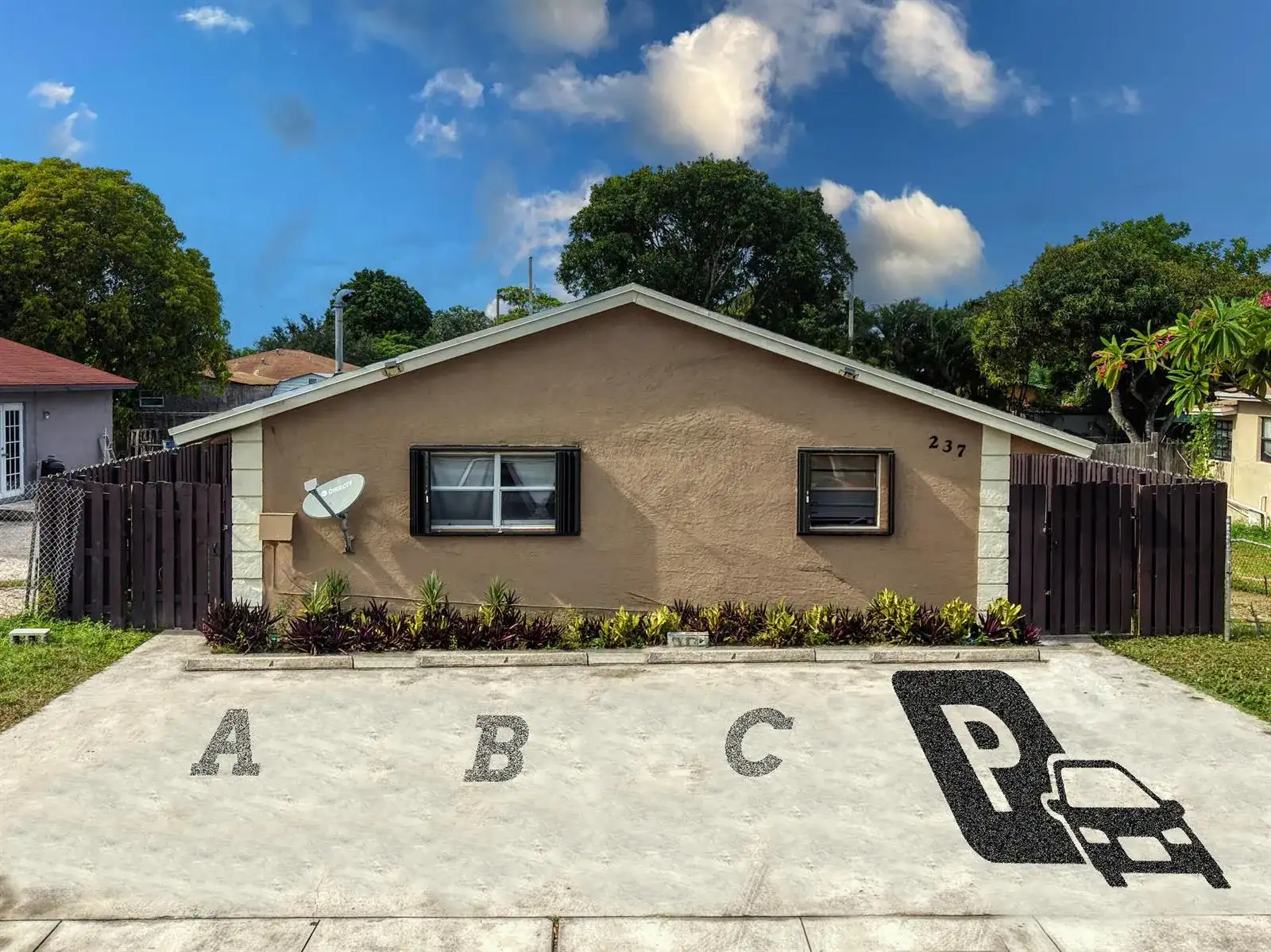 237 SW 5th Street # 4D, Deerfield Beach FL 33441 photo 4