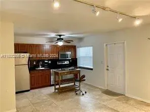 1470 N DIXIE Highway N # 10, Fort Lauderdale FL 33304
