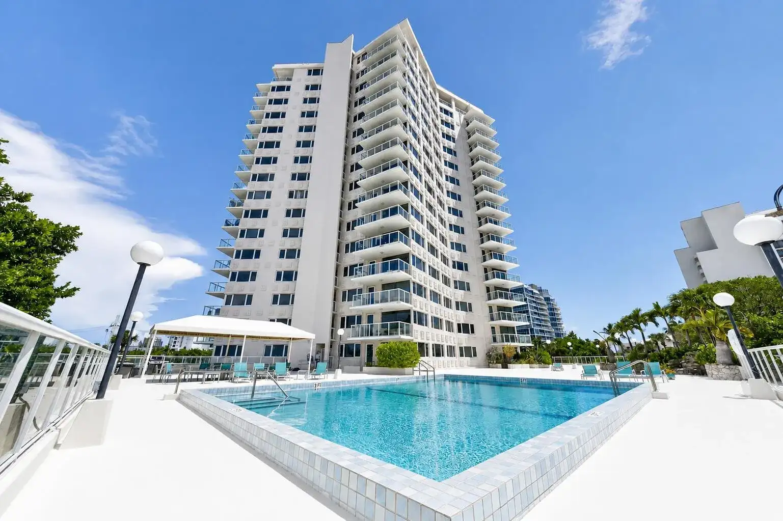 3000 HOLIDAY Drive # 502, Fort Lauderdale FL 33316 photo 2