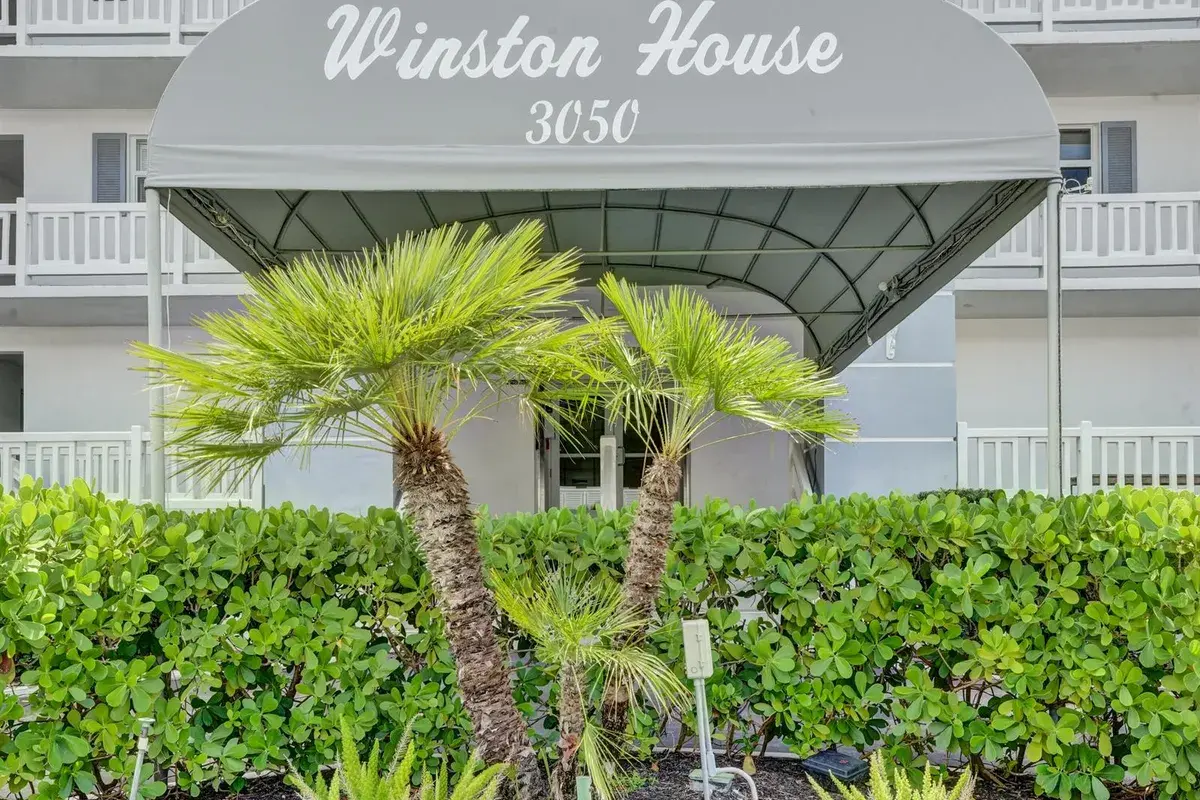 3050 NE 47th Court # 305, Fort Lauderdale FL 33308