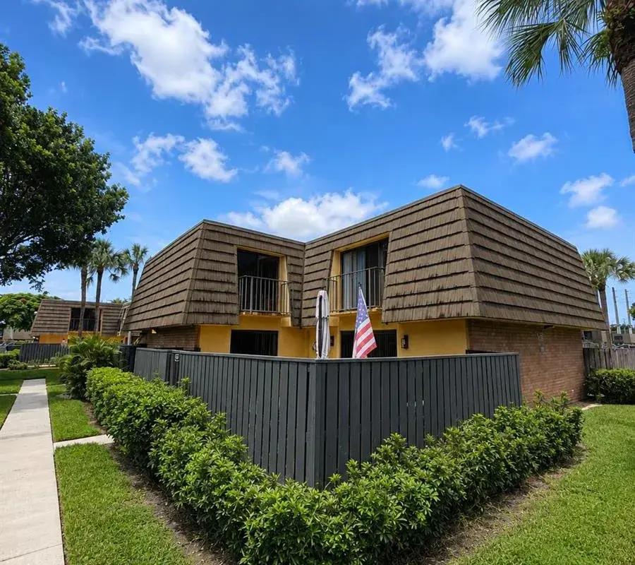 4207 42ND Way, West Palm Beach FL 33407