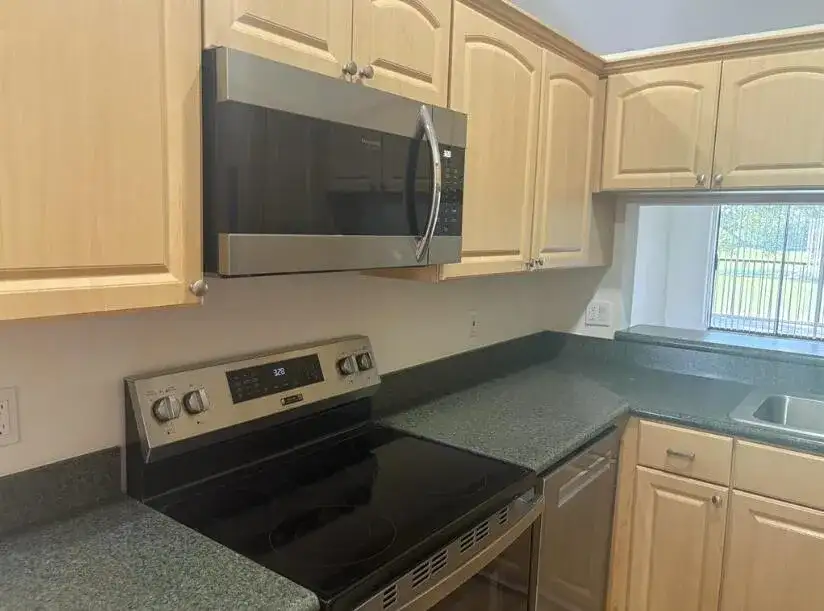 1112 KEYSTONE Drive, Jupiter FL 33458 photo 4