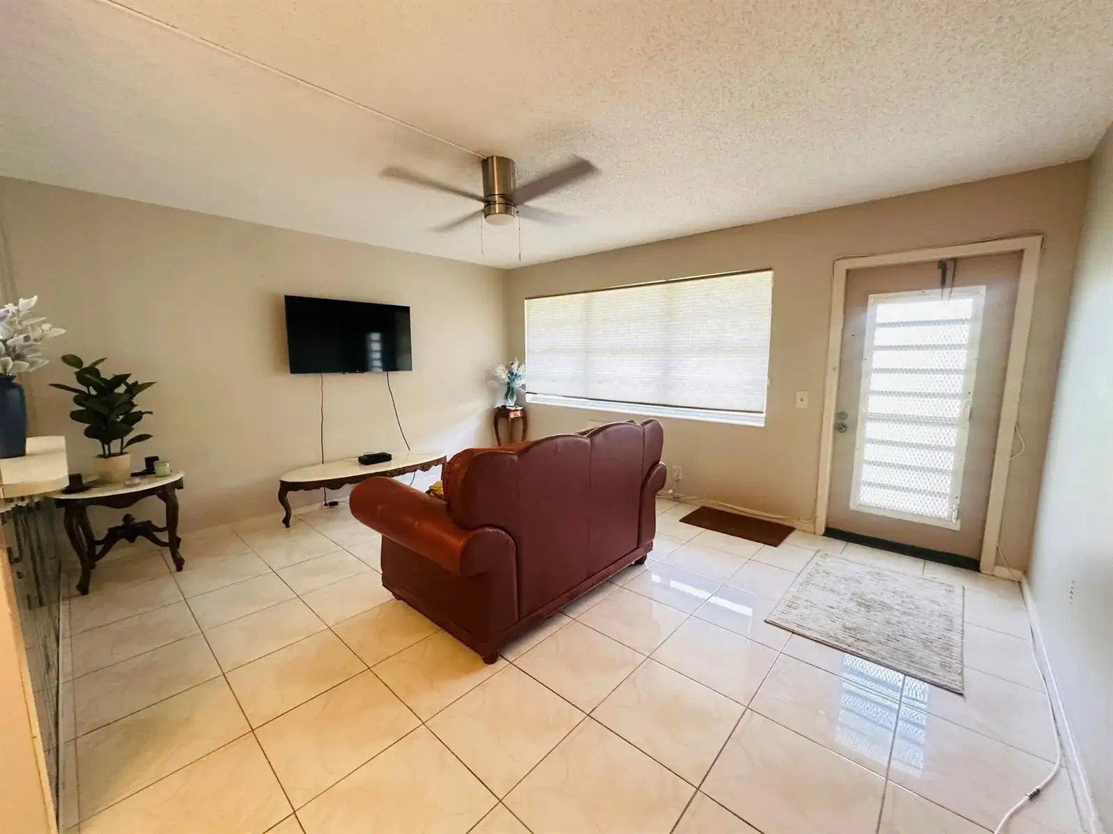 271 FARNHAM L, Deerfield Beach FL 33442 photo 2