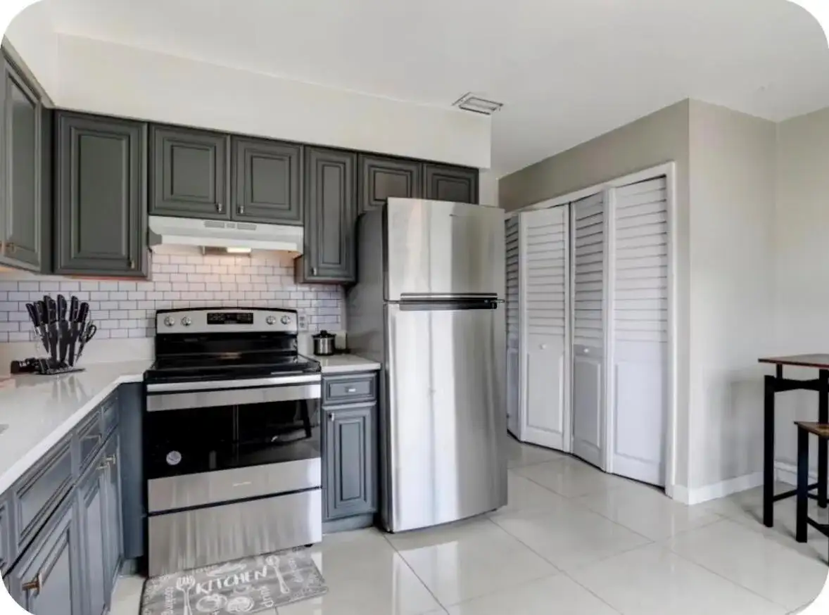 124 WALKER Avenue, FL 33463 photo 2
