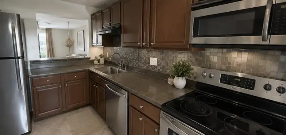 2820 TENNIS CLUB Drive # 206, West Palm Beach FL 33417 photo 5