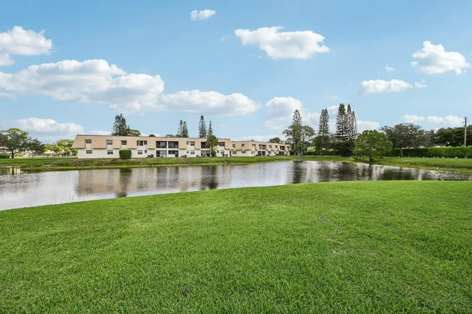 4682 OAK TERRACE Drive # 4682, FL 33463 photo 4