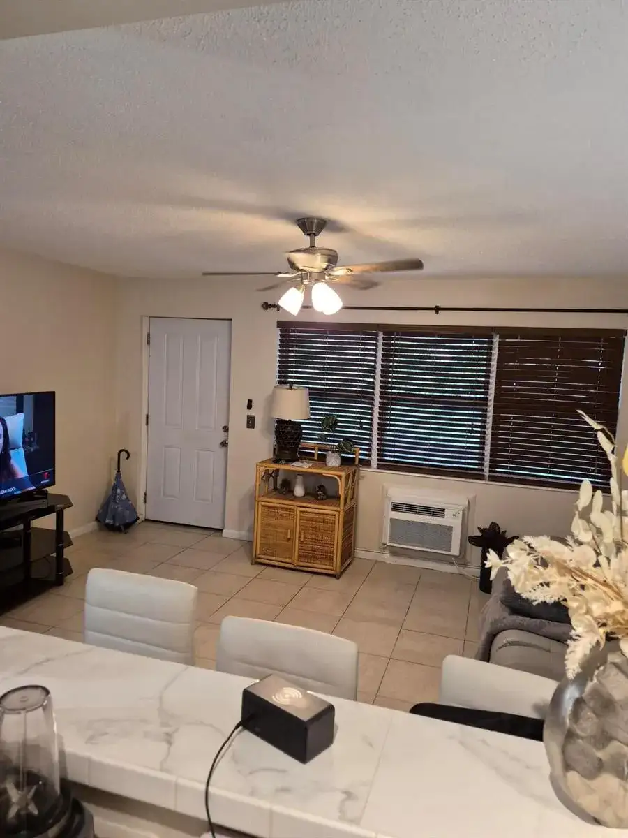 214 Cambridge # I, West Palm Beach FL 33417 photo 3