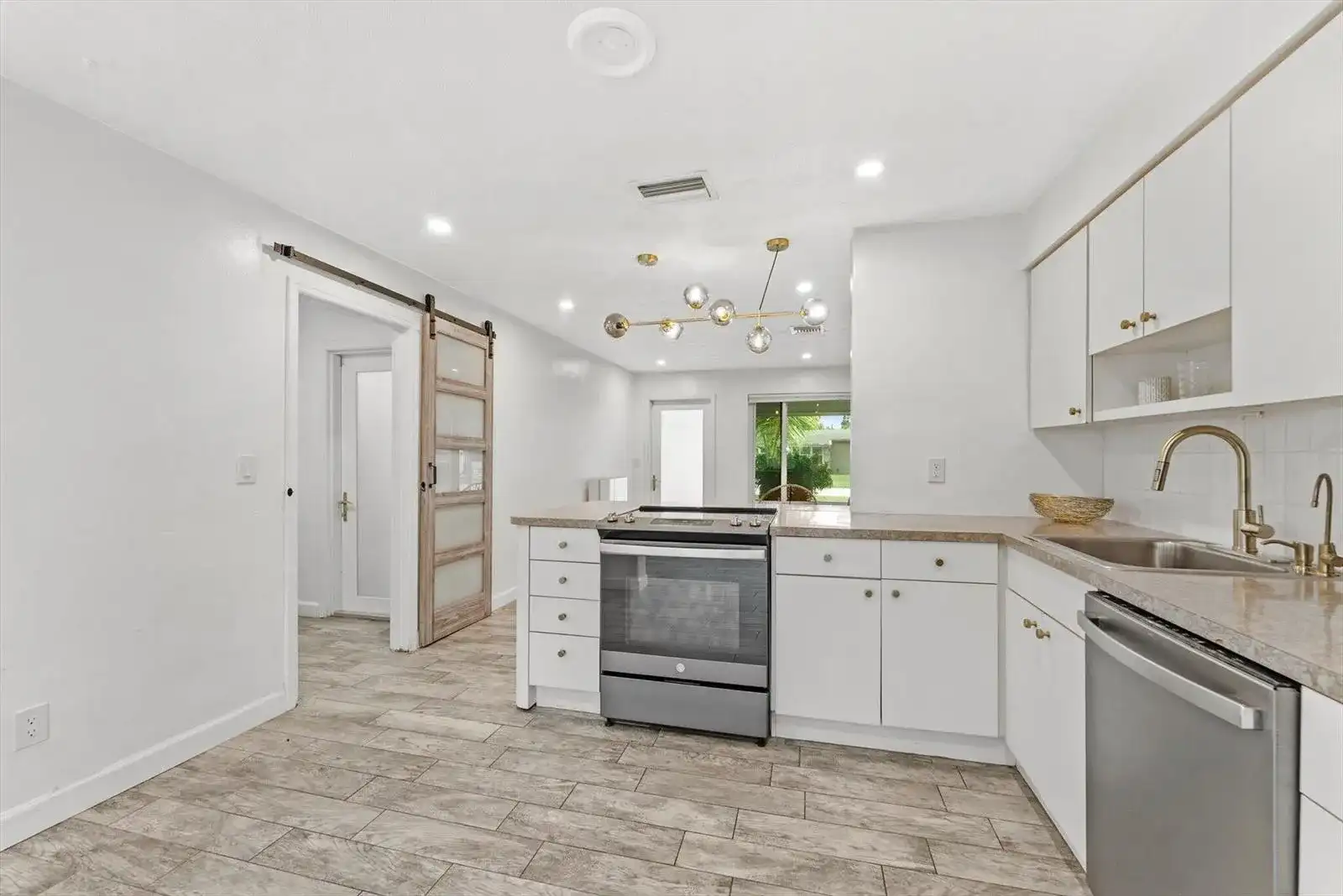 4641 SW 25TH Terrace, Dania Beach FL 33312