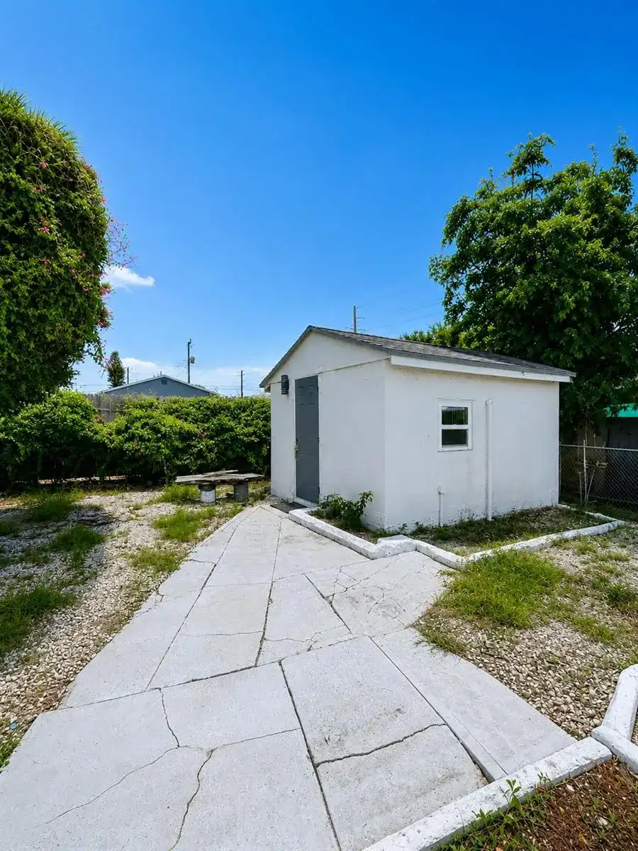 173 W 16TH Street, Riviera Beach FL 33404