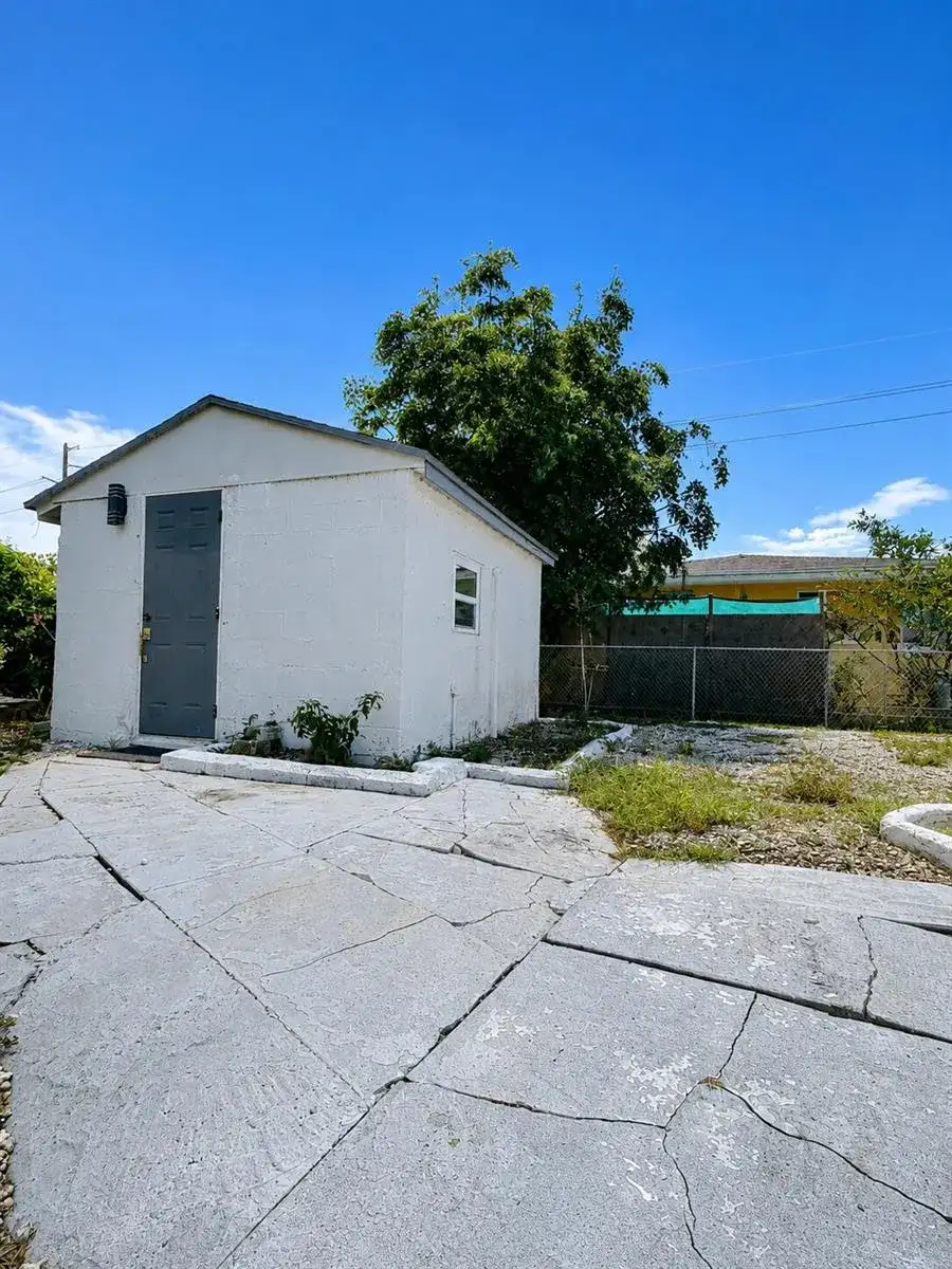 173 W 16TH Street, Riviera Beach FL 33404 photo 2