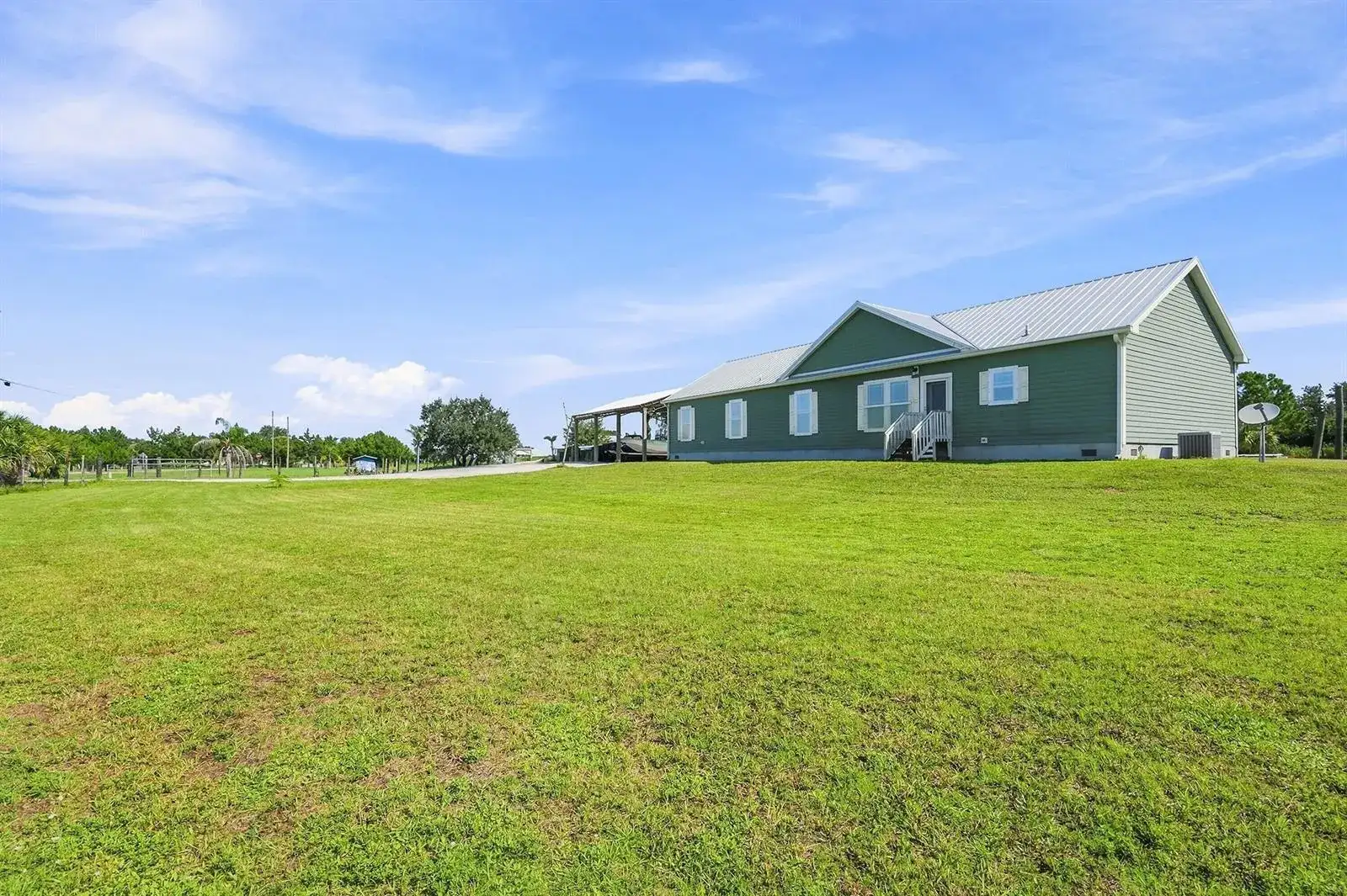 4944 NE 115th Place, Okeechobee FL 34972 photo 2