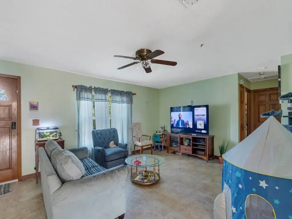689 CABALLERO Avenue SE, Palm Bay FL 32909