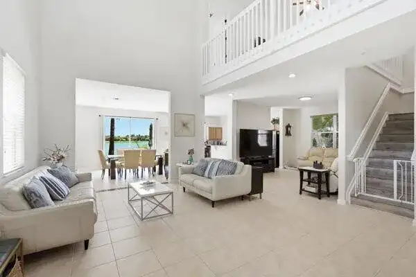 991 NW Leonardo Circle, Port St. Lucie FL 34986