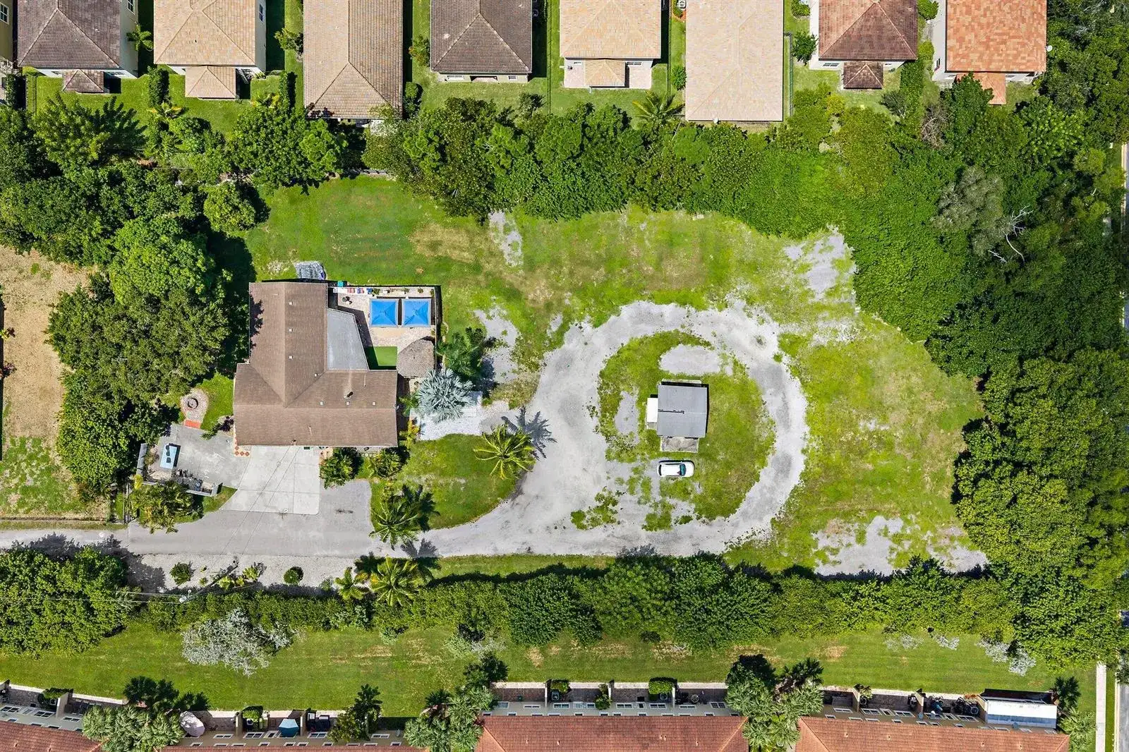 5681 Desoto Road, FL 33463 photo 3