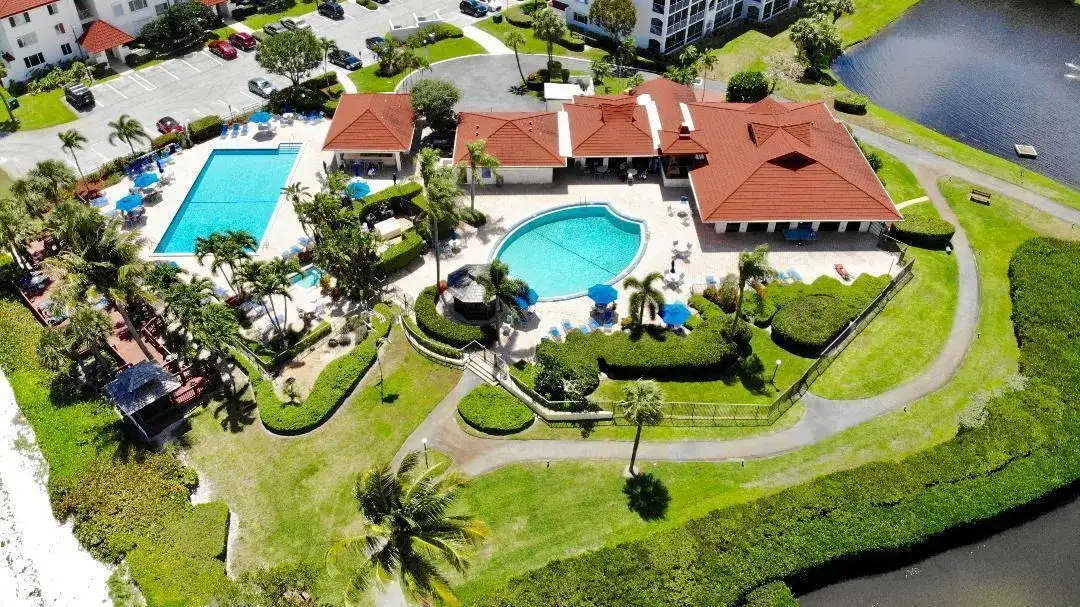 7030 Half Moon Circle # 216, Hypoluxo FL 33462 photo 4