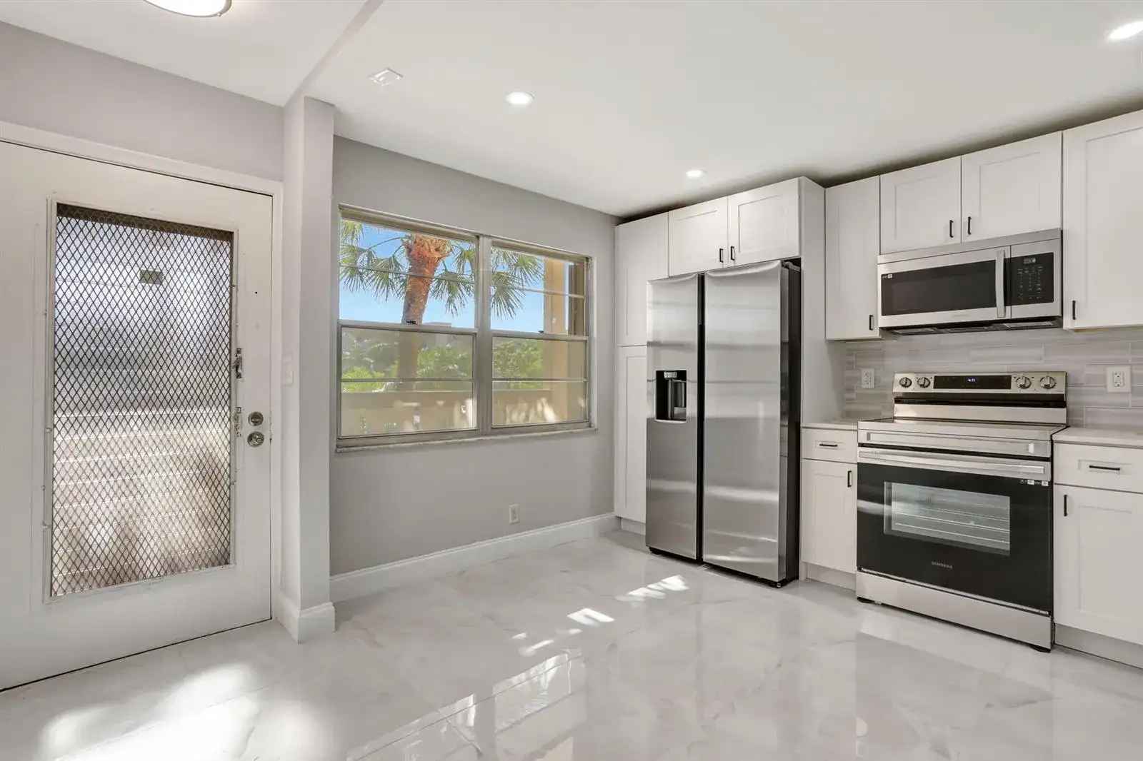 2202 LUCAYA Bend # G2, Coconut Creek FL 33066 photo 2