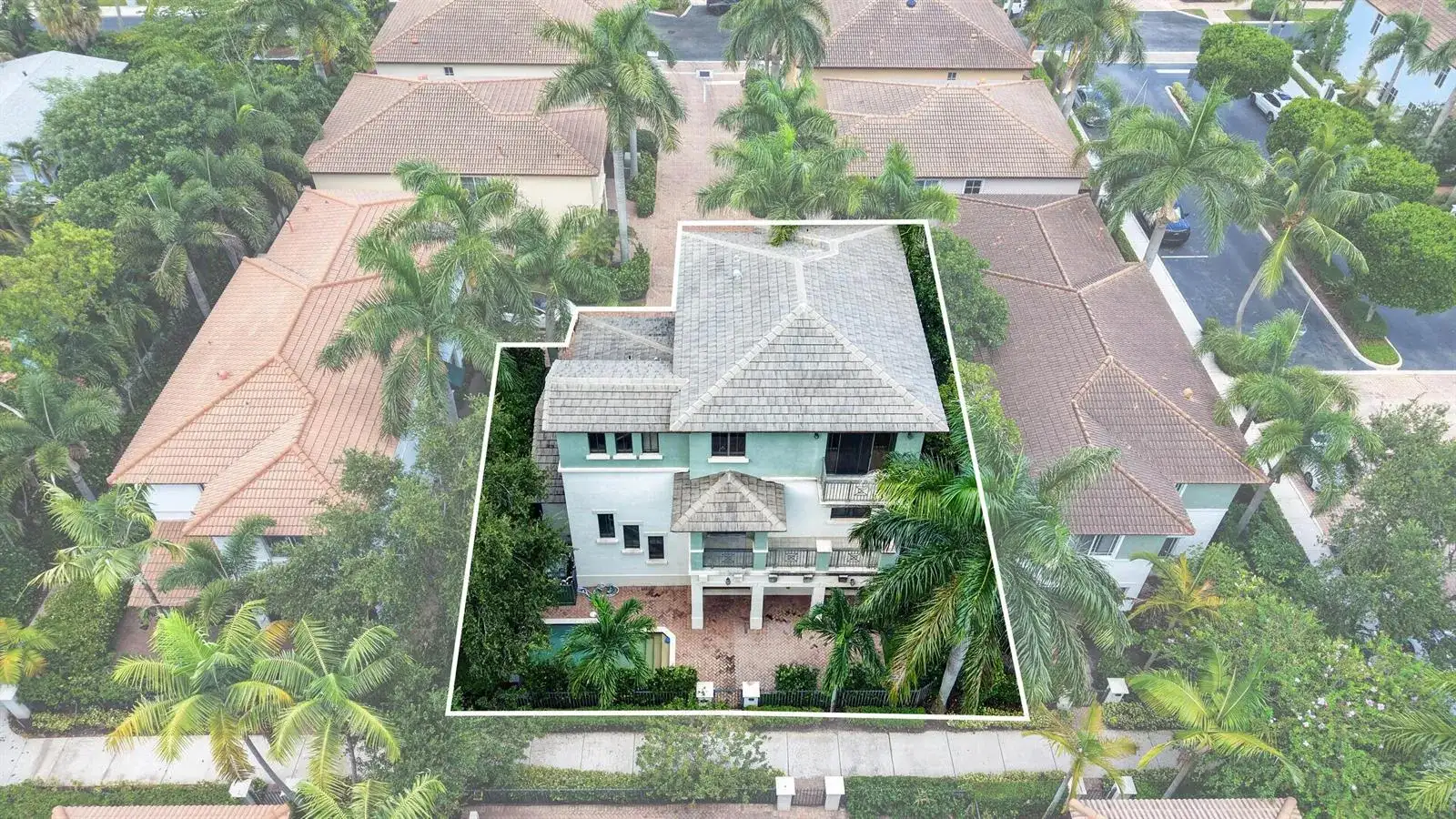 125 NW GARDENER Street, Boca Raton FL 33432 photo 2