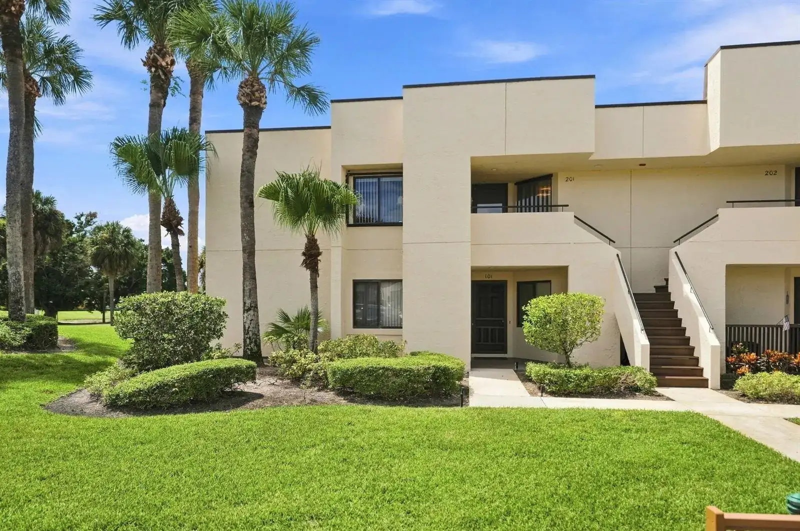 6940 SE CONSTITUTION # 201, Hobe Sound FL 33455 photo 2