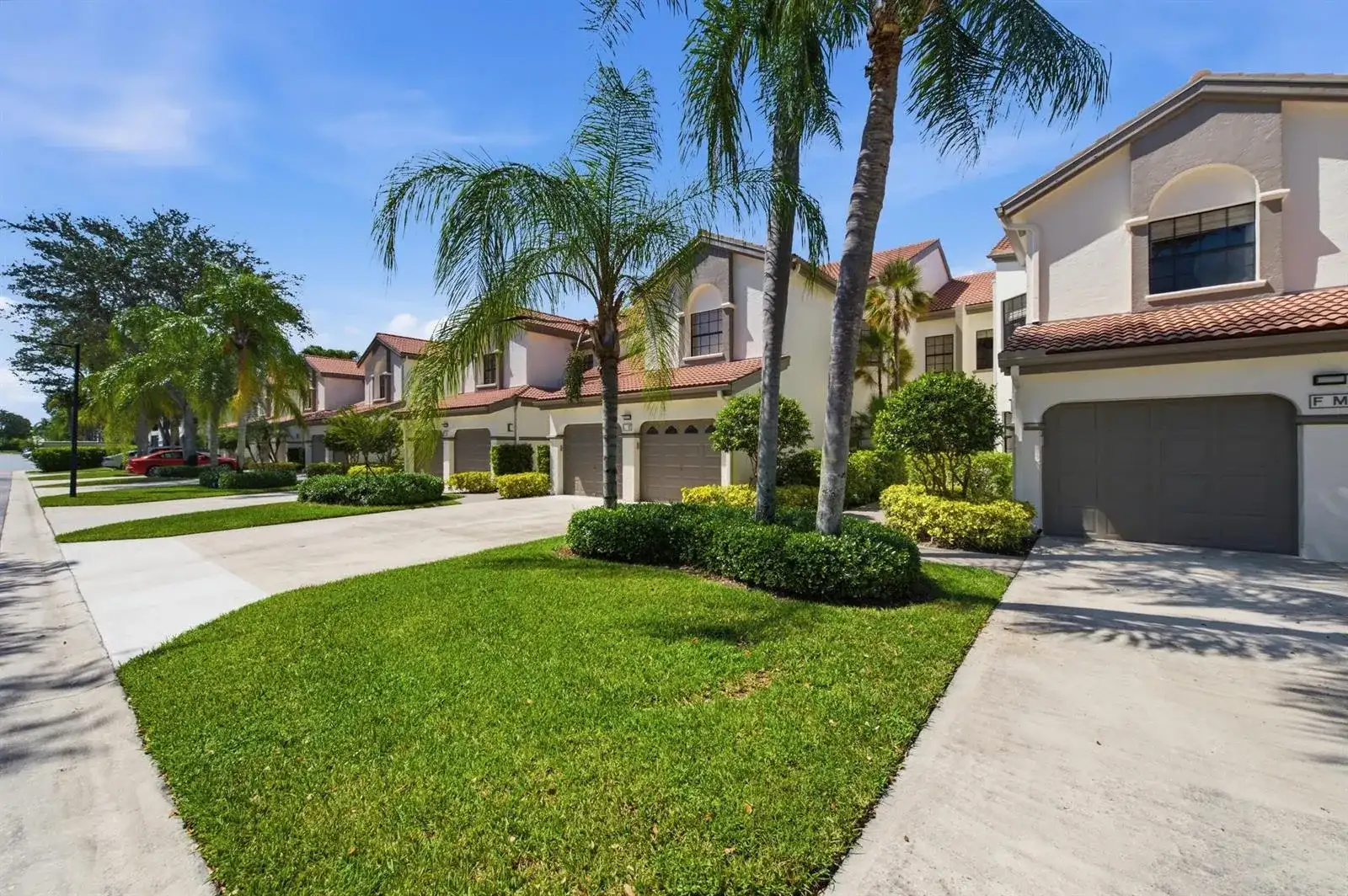 5219 EUROPA Drive, Boynton Beach FL 33437 photo 2