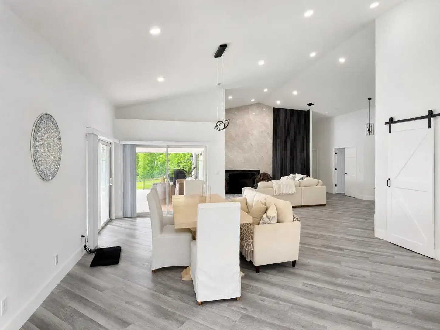 15545 Meadow Wood Drive, Wellington FL 33414 photo 3